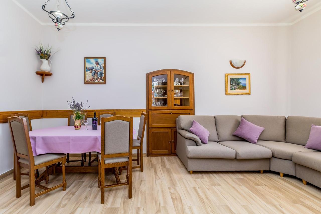 Apartments Krc Pinezići Exterior foto